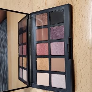 HAUS LABORATORIES EYESHADOW PALLET
